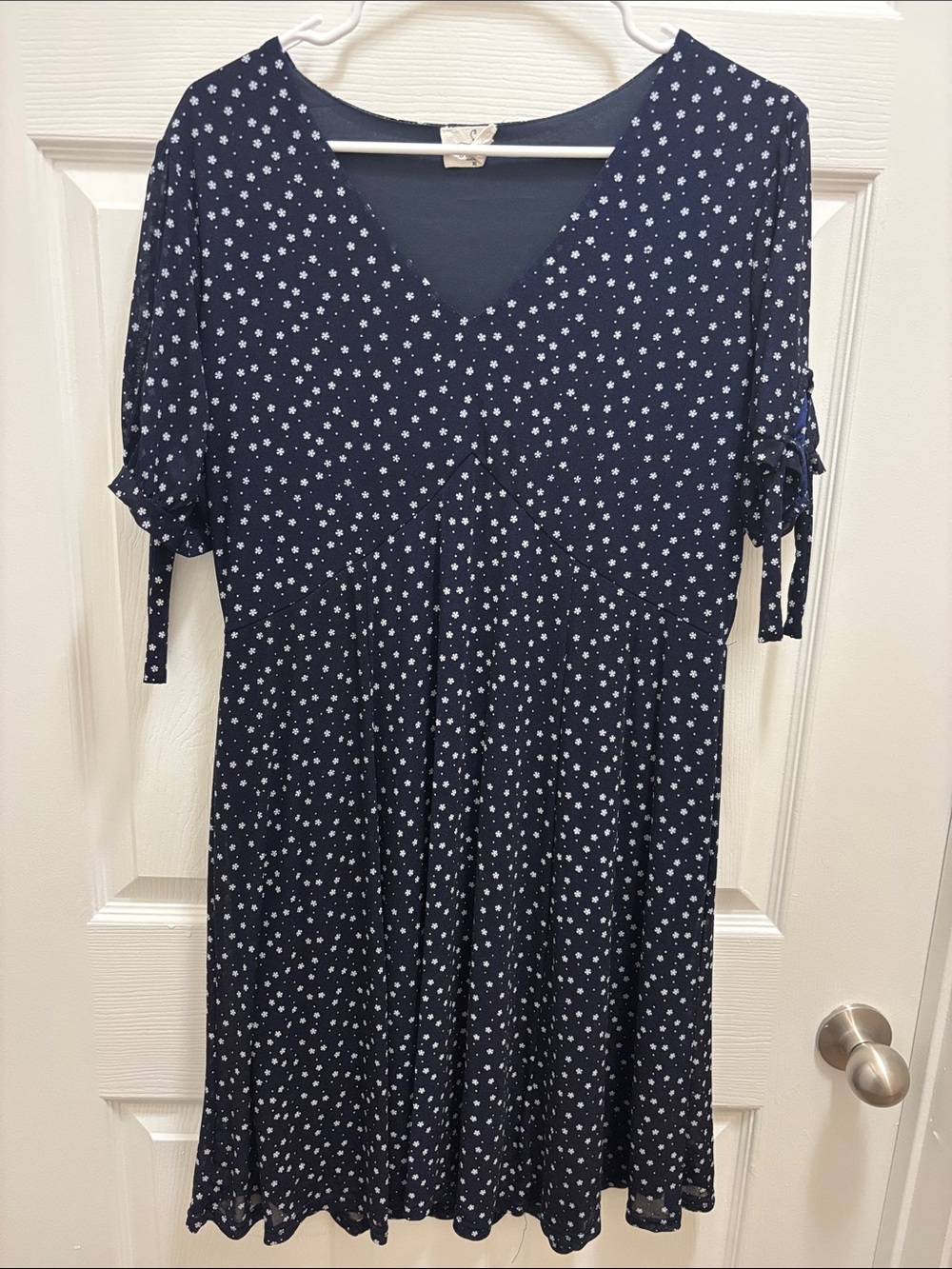 Navy Blue Star-Print Midi Dress - Women's Casual V-Neck